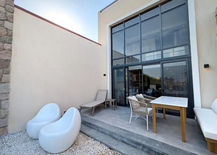 Beautiful 2br Mesca Front Loft In Soma Bay